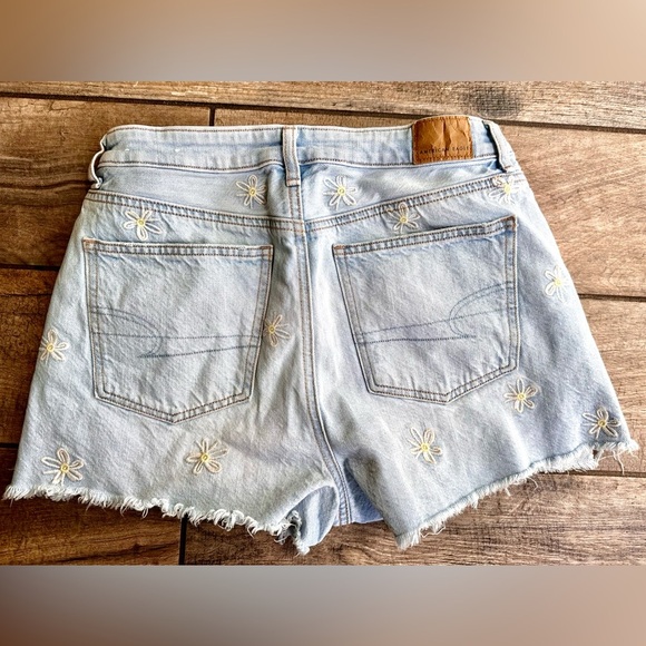 American Eagle Daisy Shorts Sz 4 - Picture 8 of 10